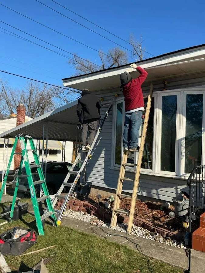 Restoration crew performing exterior repair in Walnut Ridge